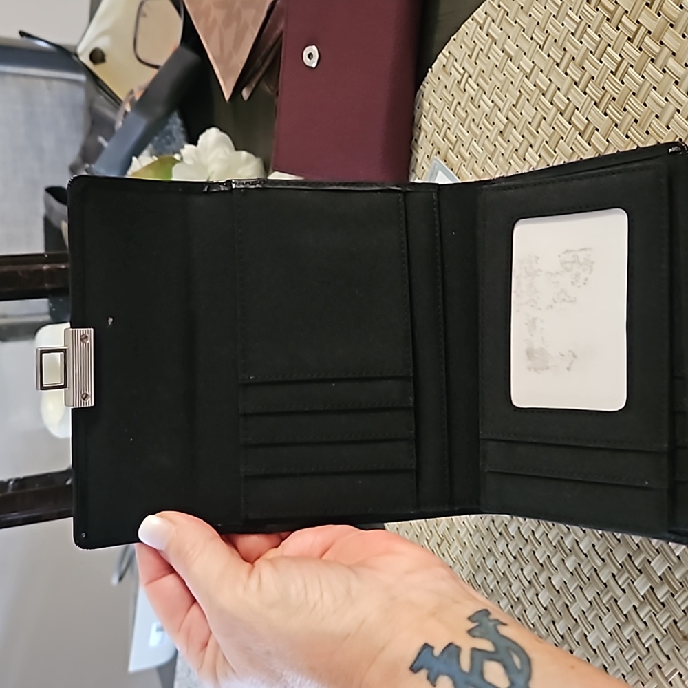 Wallet - Picture 5 of 5